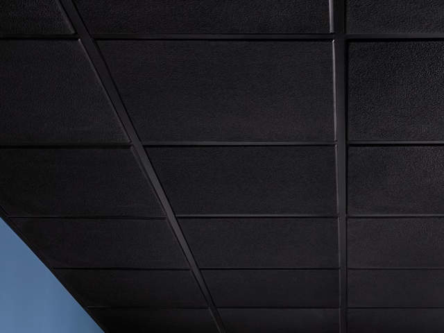 Stucco Pro Revealed Edge panel in black