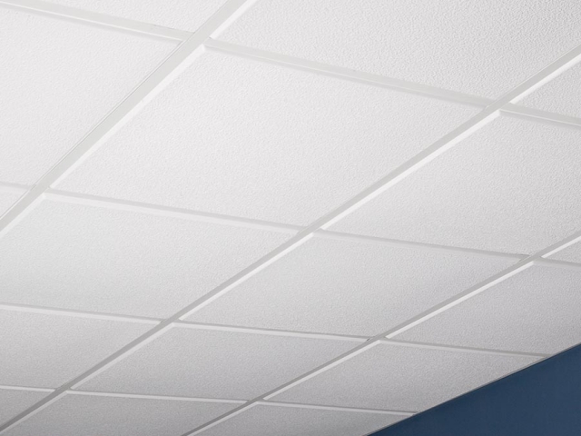 Stucco Pro Revealed Edge panel in white